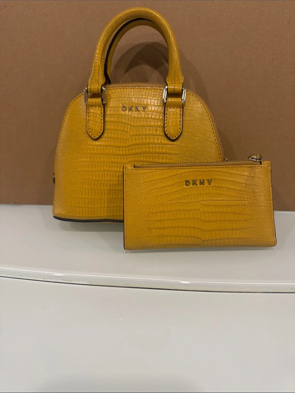 Dkny structured croc